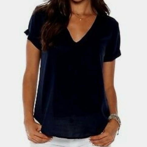 Cloth & Stone Black V Neck - Picture 1 of 2